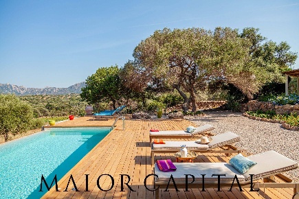 Foto Villa singola in via cugnana angolo via antonio gala, Olbia di 320 m²