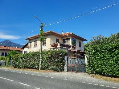 Foto Villa singola in Via Almese 0, Avigliana di 300 m² con 5 locali