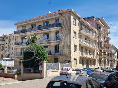 Foto Appartamento in Via Des Geneys 10, Pinerolo Centro di 133 m²