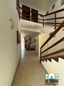 Foto Villa unifamiliare a Alcamo Centro di 270 m² con 16 locali in vendita