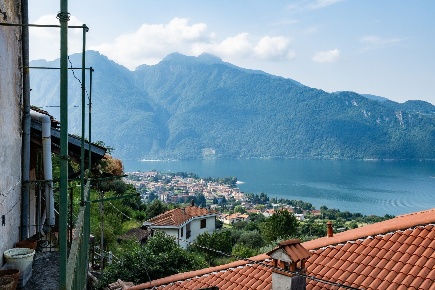 Foto Casa indipendente in Via Alla Grignetta, Abbadia Lariana Crebbio