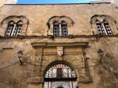 Foto Appartamento in Via Giuseppe Mario Puglia 2, Palermo Cassaro di 20 m²