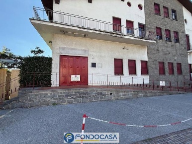 Foto Ufficio a Erbusco Centro di 215 m² con 3 locali in affitto