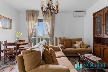 Foto Appartamento in Via Fratelli Di Dio 182, Sesto San Giovanni di 101 m²