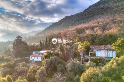 Foto Casa indipendente in Via Cabiana, Toscolano-Maderno di 400 m²