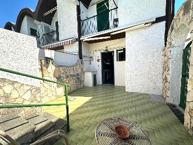Foto Villa a schiera a Sperlonga di 80 m² con 3 locali in vendita