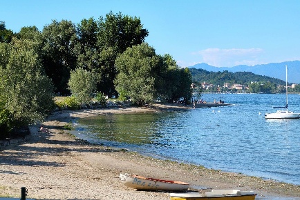Foto Appartamento a Arona Centro di 120 m² con 4 locali in vendita