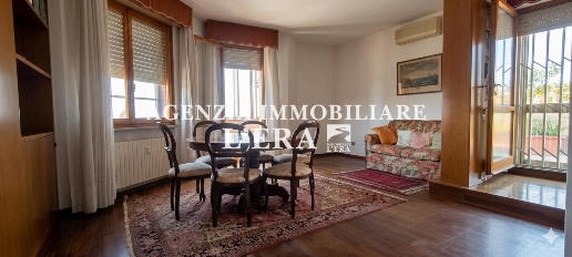 Foto Appartamento a Pontedera Villaggi, Bellaria di 130 m² con 5 locali