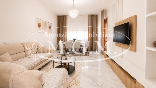 Foto Appartamento a Pontedera Oltrera di 116 m² con 6 locali in vendita