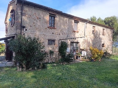 Foto Rustico a Lajatico Orciatico di 225 m² con 5 locali in vendita