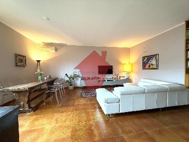 Foto Appartamento a Empoli Pretura - Sanzio di 220 m² con 6 locali
