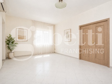Foto Appartamento in Italia, Marano di Napoli Centro di 90 m² con 3 locali