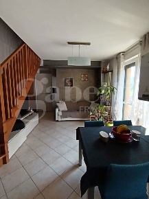 Foto Appartamento in Via Mons. Parmigiani 12, Valmadrera di 60 m²