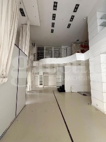 Foto Attività commerciale in Via Giovanni Primicerio snc, Sant'Anastasia
