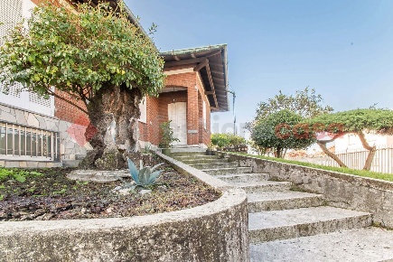 Foto Villa singola in Via Cesare Beccaria 10, Cerro Maggiore Centro
