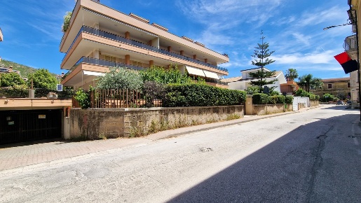 Foto Appartamento in Via Catauli 4, Caserta San Leucio - Briano di 140 m²