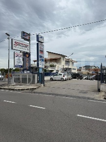 Foto Attività commerciale in Via Romani snc, Sant'Anastasia di 1000 m²