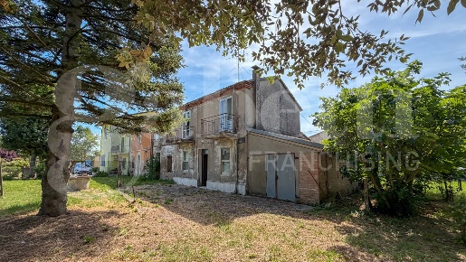 Foto Casa indipendente in Via Scolo Formella 12, Ravenna di 200 m²