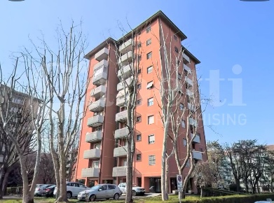 Foto Appartamento in Via Sant'Abbondio 17, Milano Chiesa Rossa di 97 m²