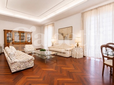 Foto Appartamento in Merolla, Marano di Napoli Centro di 180 m² in vendita