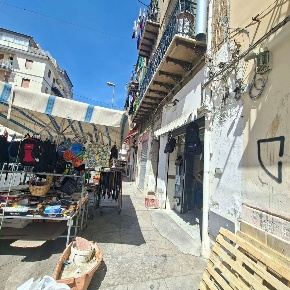Foto Negozio in Via Montalbo 94, Palermo Montepellegrino di 50 m²