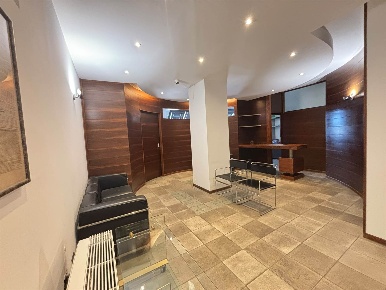 Foto Ufficio a Prato Mezzana di 200 m² in vendita