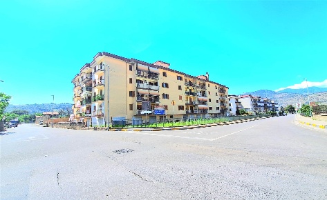 Foto Appartamento a Roccapiemonte Centro di 105 m² con 3 locali in vendita
