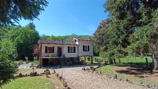 Foto Villa unifamiliare a Gropparello di 112 m² con 3 locali in vendita