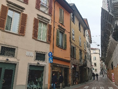 Foto Appartamento in Via Sant'Alessandro 56, Bergamo Centro di 68 m²