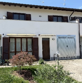 Foto Villa a schiera a Mortara Centro di 130 m² con 4 locali in vendita