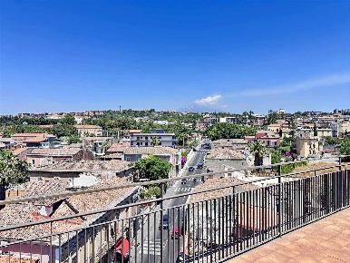 Foto Appartamento in via vincenzo casagrandi 22, Catania Cibali di 103 m²