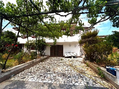 Foto Villa unifamiliare in Località Creti 2, Gasperina Pilinga di 234 m²