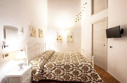Foto Appartamento in Via Porta Di Mare 24, Salerno di 40 m² con 1 locali