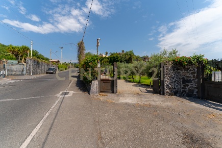 Foto Villa unifamiliare in Via Dietro Serra 2, Viagrande Centro di 197 m²