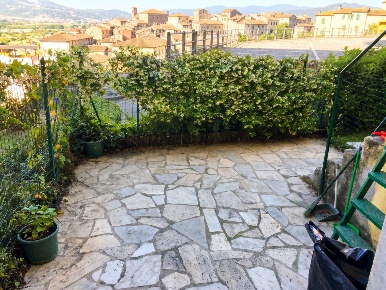 Foto Appartamento a Ameglia di 92 m² con 4 locali in vendita
