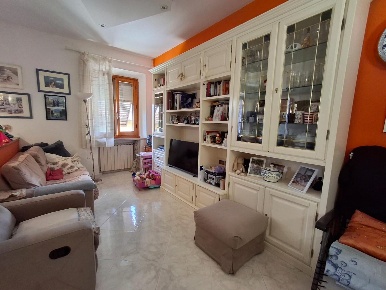 Foto Appartamento a Capraia e Limite Limite di 85 m² con 3 locali