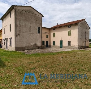 Foto Casa indipendente a Larciano San Rocco di 220 m² con 11 locali
