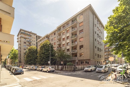 Foto Appartamento in Via Palmieri, Torino Cit Turin di 250 m² con 7 locali