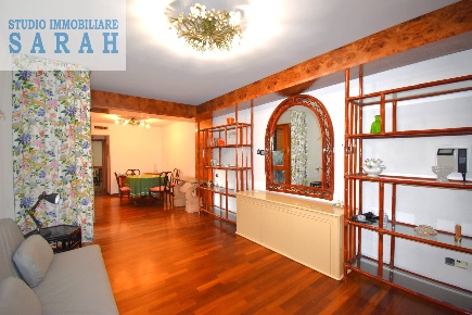 Foto Appartamento in Via Giusti, Viareggio di 85 m² con 5 locali in vendita