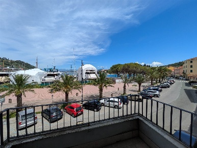 Foto Appartamento in Via della Libertà, Portovenere Centro di 100 m²