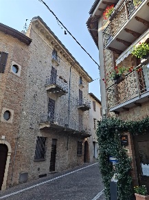 Foto Appartamento a Castell'Arquato Centro di 90 m² con 3 locali in vendita