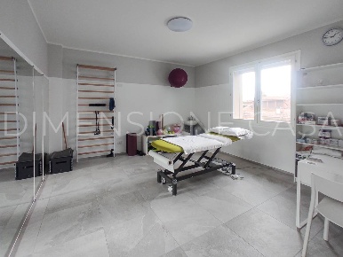 Foto Negozio a Carpi Remesina - Pezzana di 150 m² con 4 locali in affitto