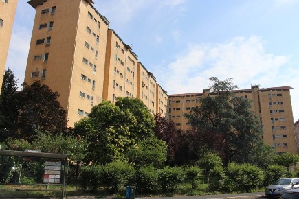 Foto Appartamento in Via Uruguay, Milano Gallaratese di 90 m² con 3 locali
