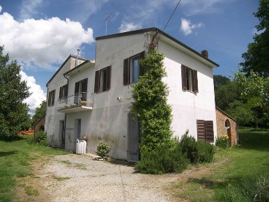 Foto Casa indipendente a Montepulciano di 485 m² con 8 locali in vendita