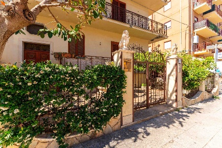 Foto Casa indipendente in via Liberta' 50, Pollina Finale di 243 m²