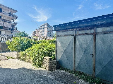 Foto Garage a Cava de' Tirreni Centro di 68 m² con 1 locali in vendita
