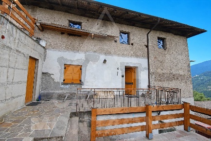 Foto Rustico a Sover di 70 m² con 1 locali in vendita