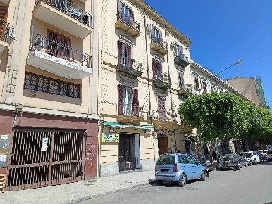 Foto Negozio in VIA VOLTURNO 27, Palermo Politeama - Ruggiero Settimo