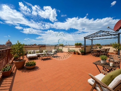 Foto Appartamento a Firenze San Marco - SS Annunziata di 250 m² in vendita