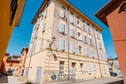 Foto Appartamento in Piazza Romualdi 12, Modena San Damaso di 107 m²